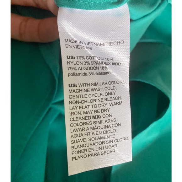 Chico's Women's Poplin Solid Cape Sleeve Shirt Ceramic Green Stretch NWT Size 8 - Picture 7 of 7